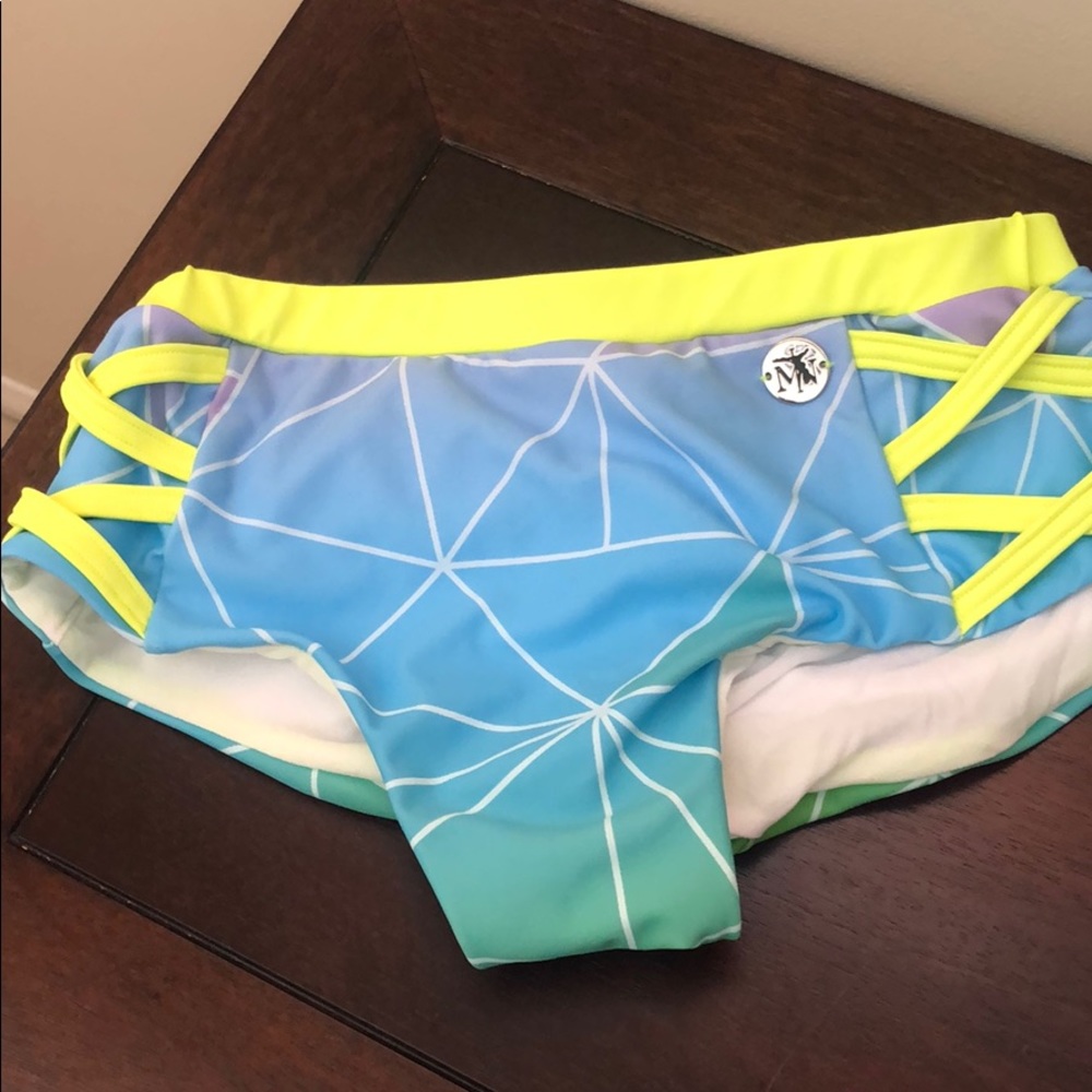 pole shorts